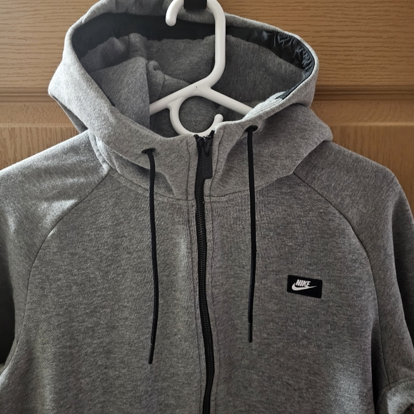 Nike Men's Gray Hoodie Sweater - Picture 3 of 5